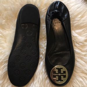 Tory Burch Reva Flats in Black
